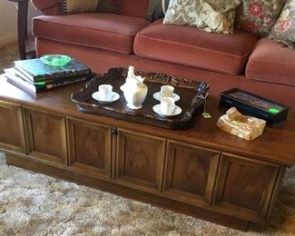 Beautiful cedar chest used here as a coffee table.