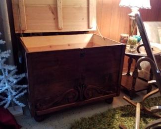 Wooden storage chest - great condition!