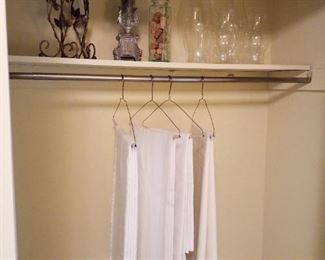 Tablecloths & larger candle decor