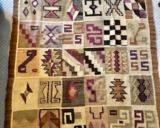 Rug geometric design
