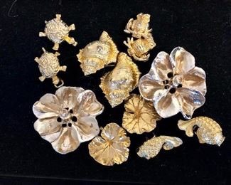Selection of belt buckles