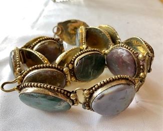 Agate stone belt