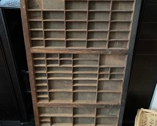 Vintage letterpress tray/drawer in good, age appropriate condition. Highly collectible. 