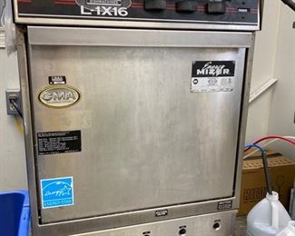 CMA Dishmachines L-1X16 in great working condition 