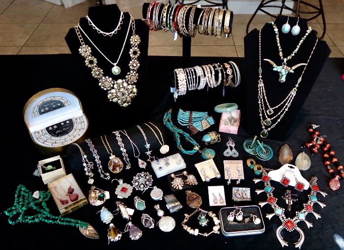 So MUCH Jewlery - See More Photos