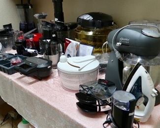Kitchen Appliances - Many BRAND NEW