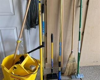 Squeegees mops and more https://ctbids.com/#!/description/share/310010
