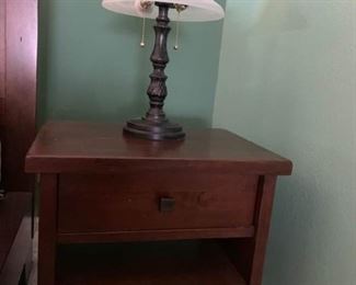 Pottery Barn Night Stand & Lamp #1 https://ctbids.com/#!/description/share/310194