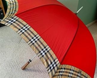 Burberry Umbrella #2 https://ctbids.com/#!/description/share/310347