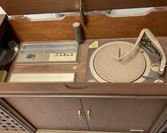 inside record player