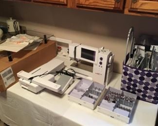 Bernina Artista 200 machine with all kinds of accessories 