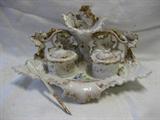 WHITE PORCELAIN , INK WELL, SANDER ON THE RIGHT ,WITH BOTH LIDS, WITH A MOTHER OF PEARL HANDLE DIP INK PEN, WITH A GOLD NIB, MARKED FARIS AND WILLIS