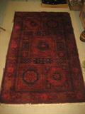 ORIENTAL RUG , RED AND NAVY BLUE , 74X46 INCHES