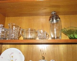 VINTAGE GLASSWARE