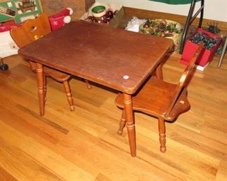 CHILD'S TABLE AND 2 CHAIRS