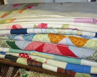 QUILT TOPPERS