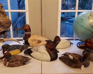 Duck Decoys to include Burkett, Big Sky Carvers & Westwood Creations, Columbus Lighted Globe "The Explorer" 