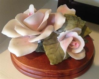 Porcelain roses with base