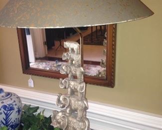 Unique stacked elephants lamp 
