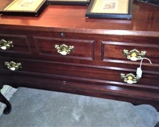 This blanket chest opens from the top.