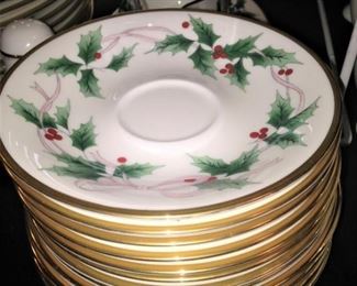 "Ribbon Holly" - gold trim Christmas china