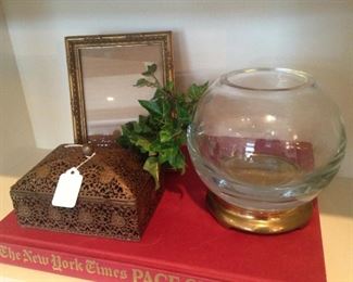 Decorative box; rose bowl