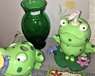 Frog toothbrush holder & soap dispenser