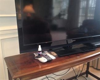 Sofa table & flat screen TV