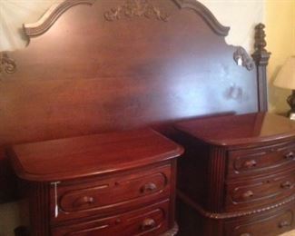 Fine looking king bed and matching 3-drawer nightstands
