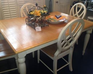 Breakfast table & 4 chairs