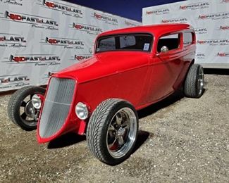 1934 Ford Two-Door Raoadster
1934 Ford Two-Door custom