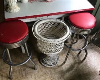 Enamel top table and chrome stools