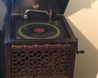 1930's phonograph