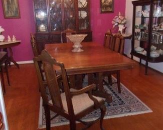 Dining Table w/6 Upholstered Chairs