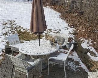 Outdoor table, chairs, & umbrella Spring is coming