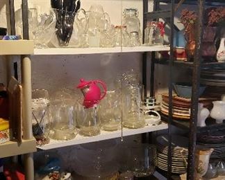 Vases, teapot & small appliances