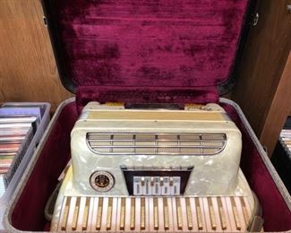 Wurlitzer Accordion 