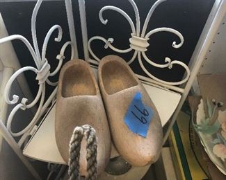 WOODEN SHOES 