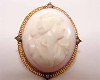 Lot 168 - Ladies 10K Victorian Hand Carved Cameo Brooch with Seed Pearls
