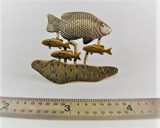 LOT 211: Sterling Silver Fish Brooch / Pendant Mother and Babies
