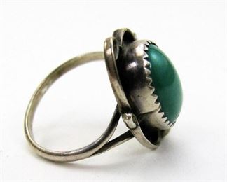 LOT 189: Vintage Navajo Sterling Silver and Turquoise Ring Hallmarked TT
