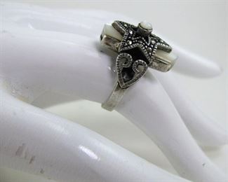 LOT 177: Ladies Vintage Art Deco Sterling Silver MOP and Marcasite Ring
