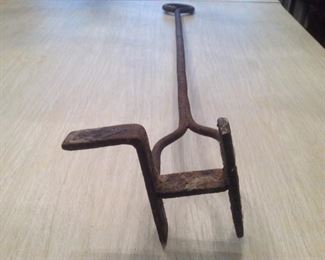 Antique Cattle Branding Iron Letter "H" Blacksmith Hand Forged Made Western