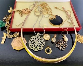 Fine Jewelry...Gold Charms, Enhancer with Diamonds