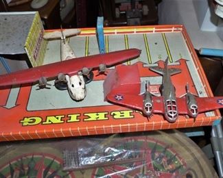 Metal toy planes