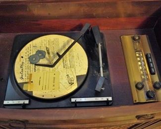 Working radio cabinet