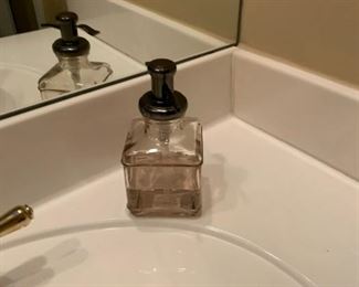 Glass soap dispenser