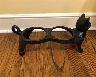 Dog or cat food bowl minus the bowl.