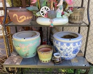 Baker's rack
Pots
Yard art