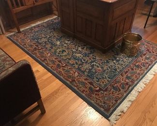 Floor rug for most any room.  Condition great... come see it to believe it!